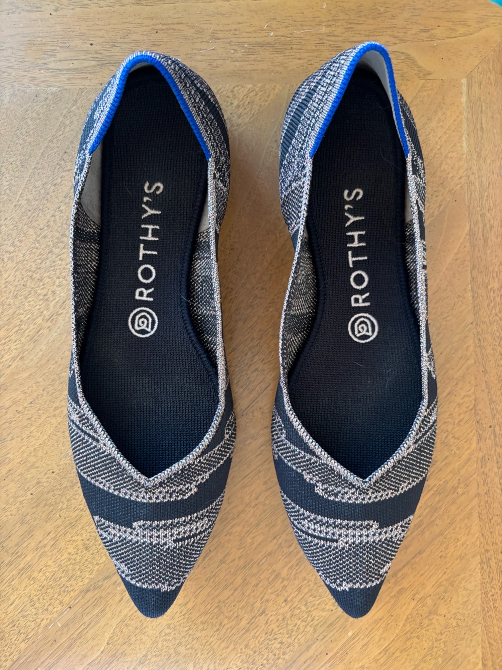 Rothy’s Golden shimmer point flat 8.5